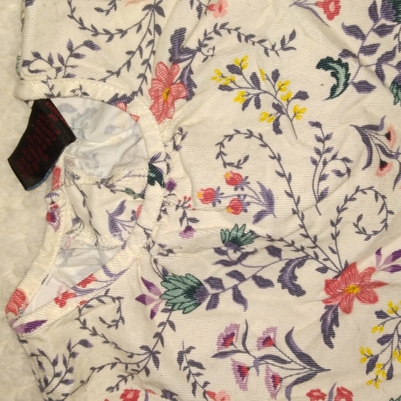 Gap dress flower pattern 3/4 sleeves size 3T and Disney dress nature pattern 3T - Picture 14 of 17